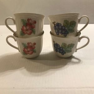 Set Of 4 Vintage Epoch “Market Day” Coffee/Tea Cups